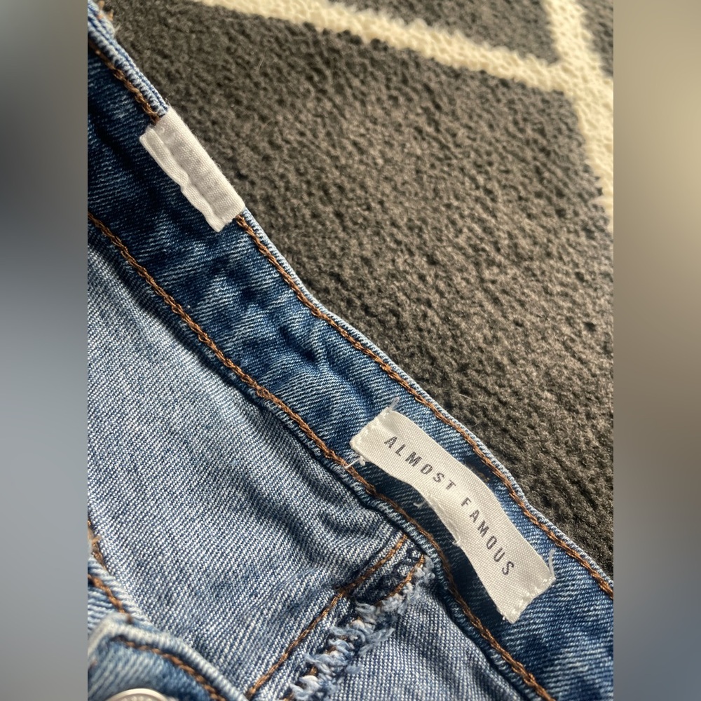 Almost Famous Mid Rise Short - Picture 2 of 5
